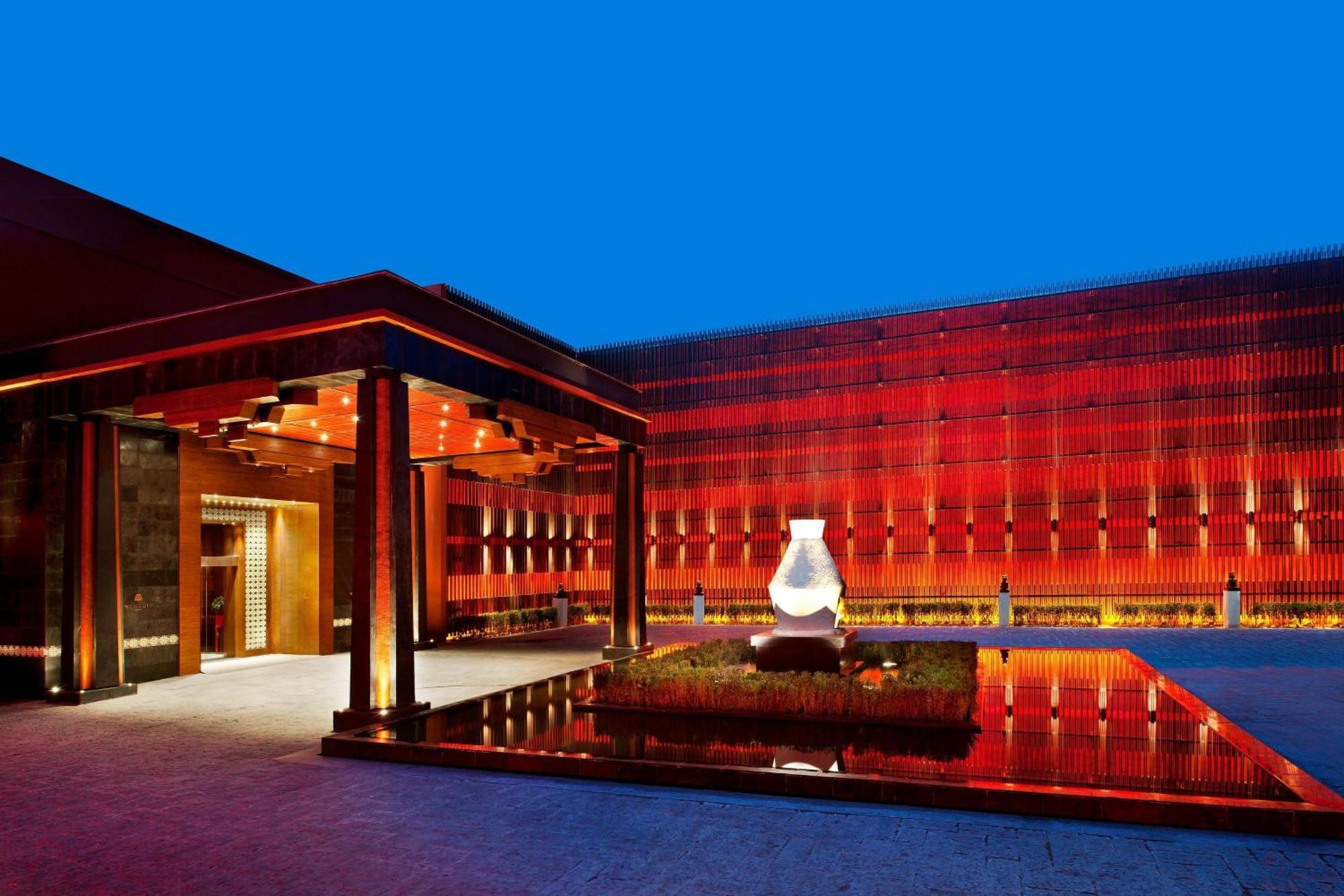 The St. Regis Lhasa Resort Exterior photo